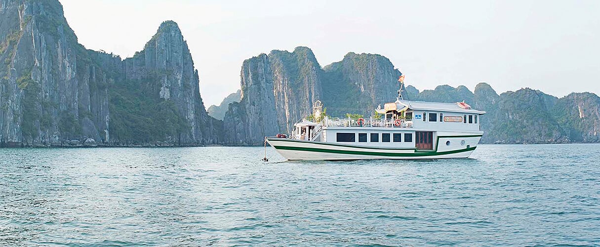 Petit White Dolphin Private Cruise 2 days/ 1 night