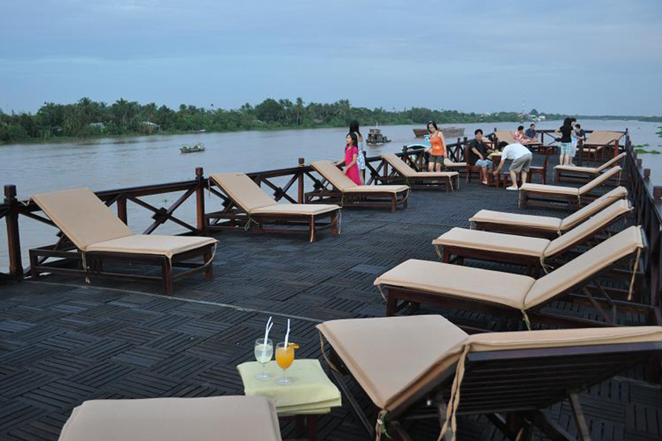 960-le-cochinchine-cruise-sundeck