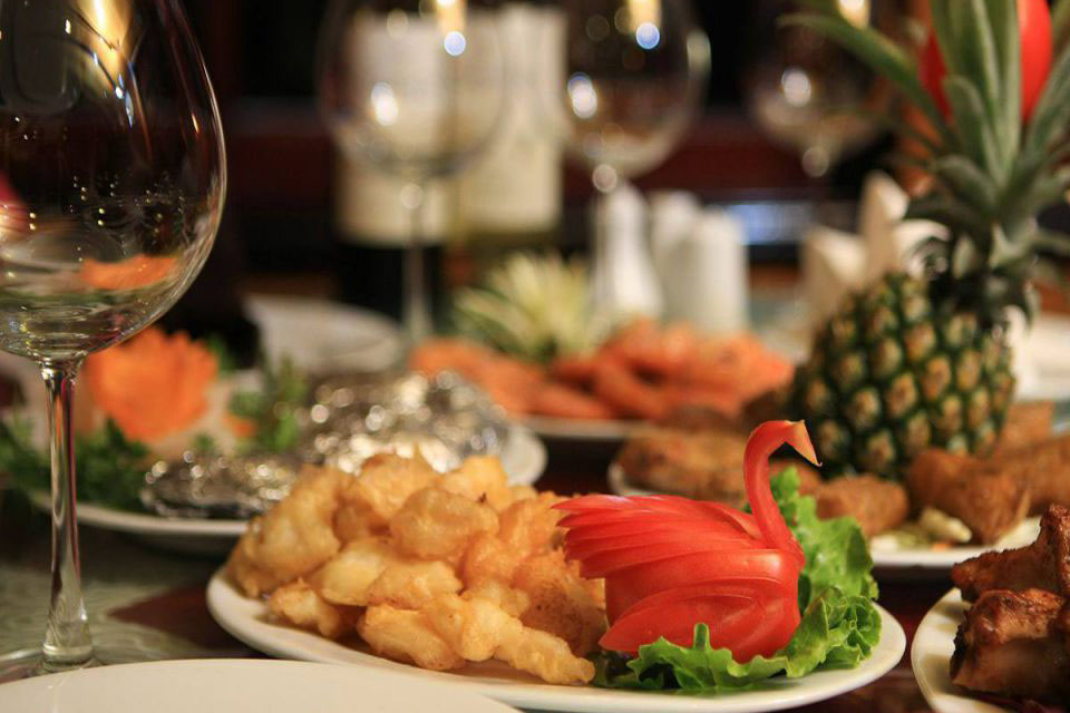 food-halong-imperial-legend-cruise-2-days-1-night-3