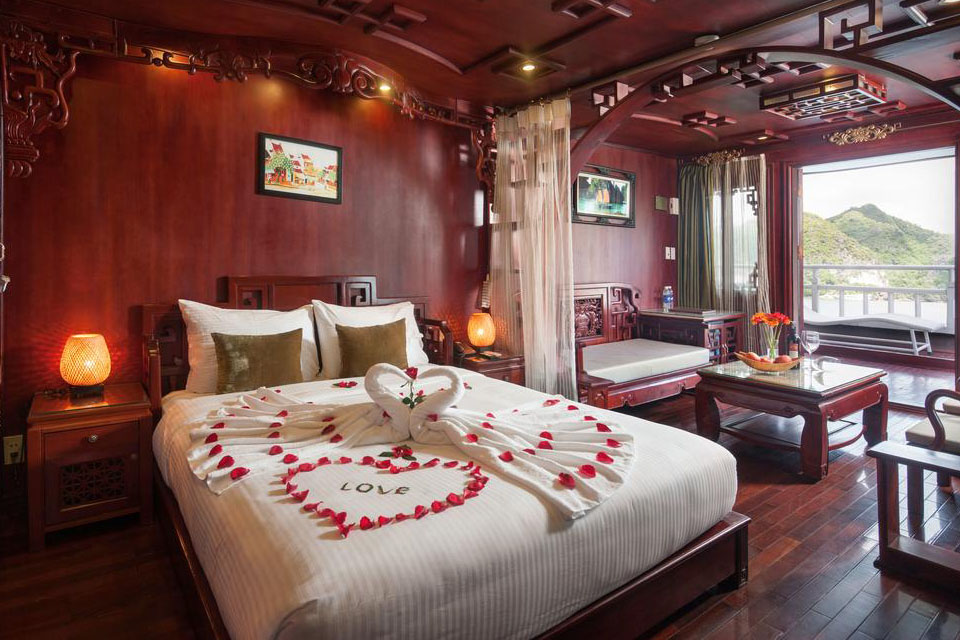 double-cabin-on-royal-palace-cruise-3-days-2-nights-2