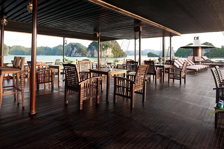 bar-pelican-cruise-3-days-2-nights-1