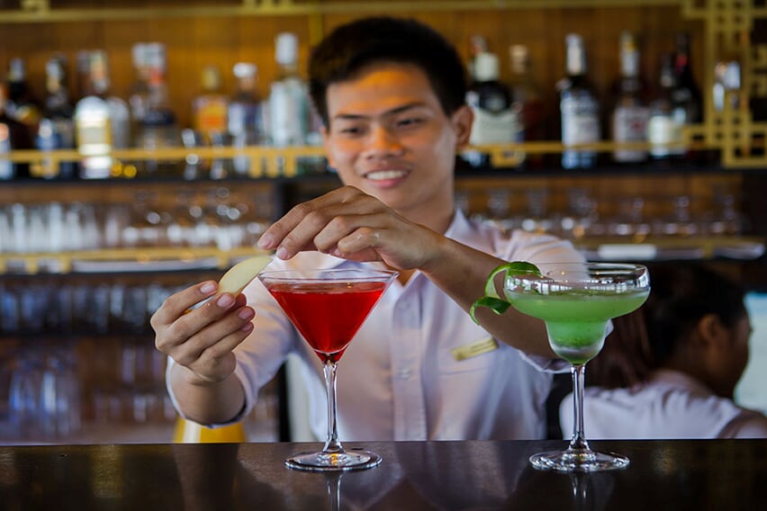 bar-sunset-syrena-cruise-3-days-2-nights
