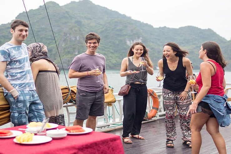 brunch-on-sundeck