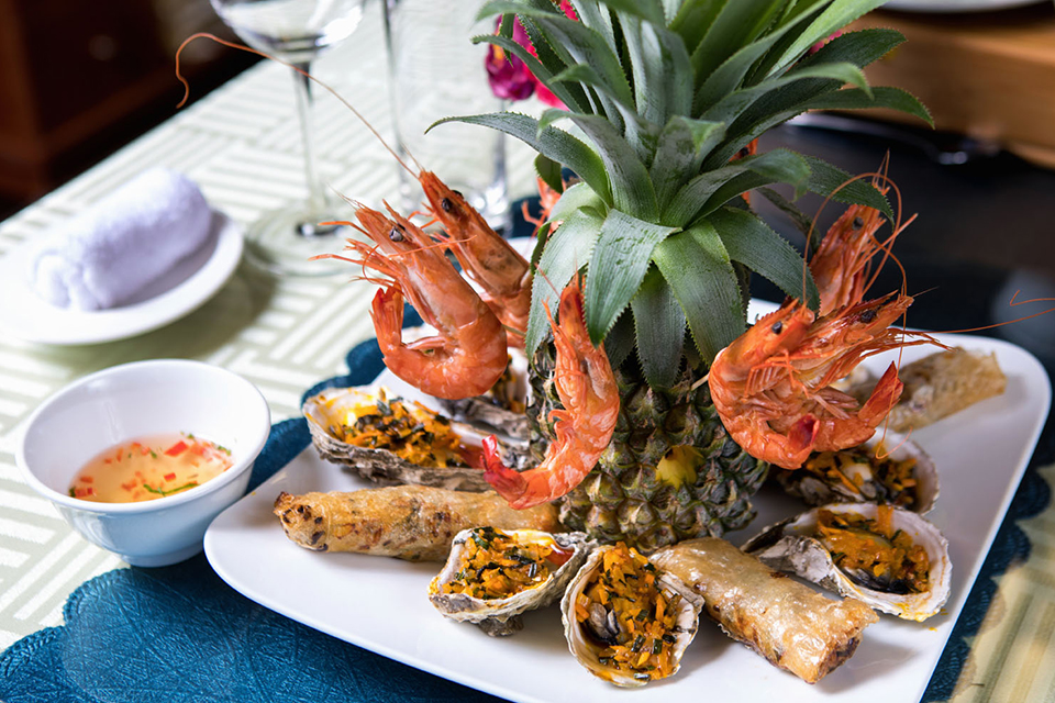 food-charm-boutique-cruise-2-days-1-night-2
