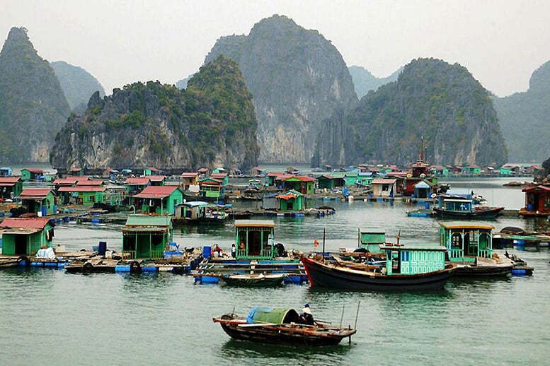 cua-van-floating-village-valentine-cruise-3-days-2-nights-1