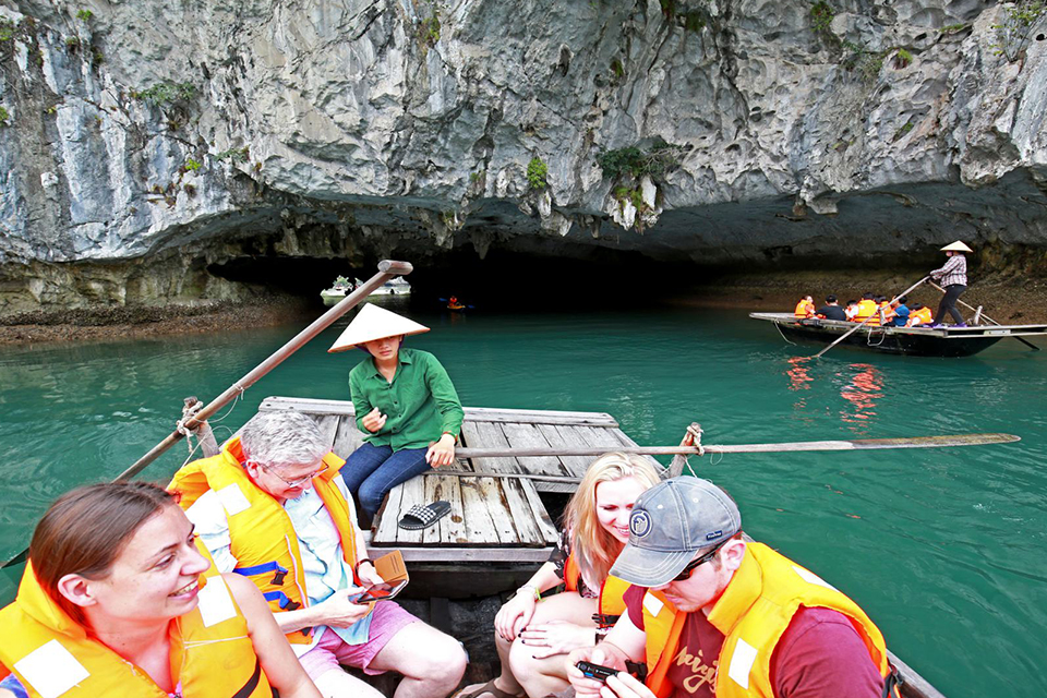 960-bamboo-boat-trip