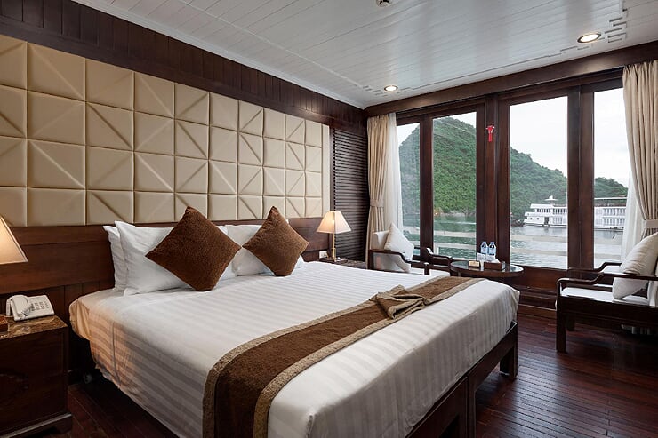 deluxe-ocean-view-cabin