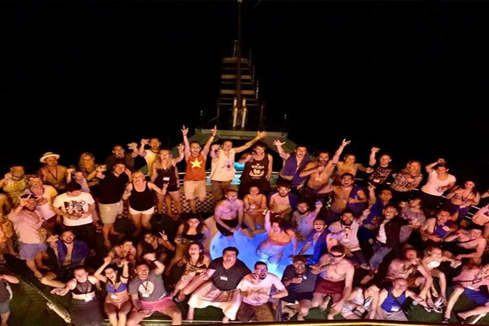oasis-bay-party-cruise-2-days-1-night-activities