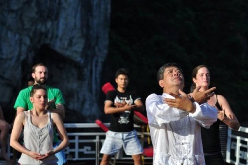 tai-chi-petit-white-dolphin-private-cruise-2-days-1-night