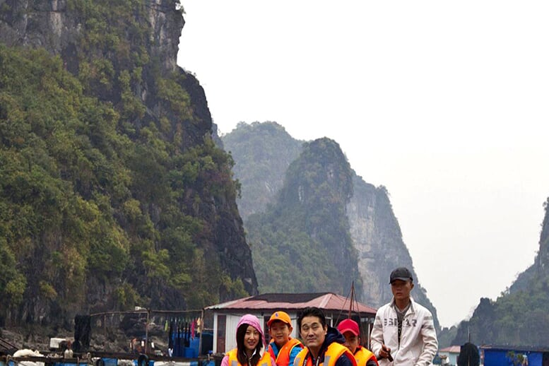 visit-floating-village-signature-cruise-3 days-2-nights