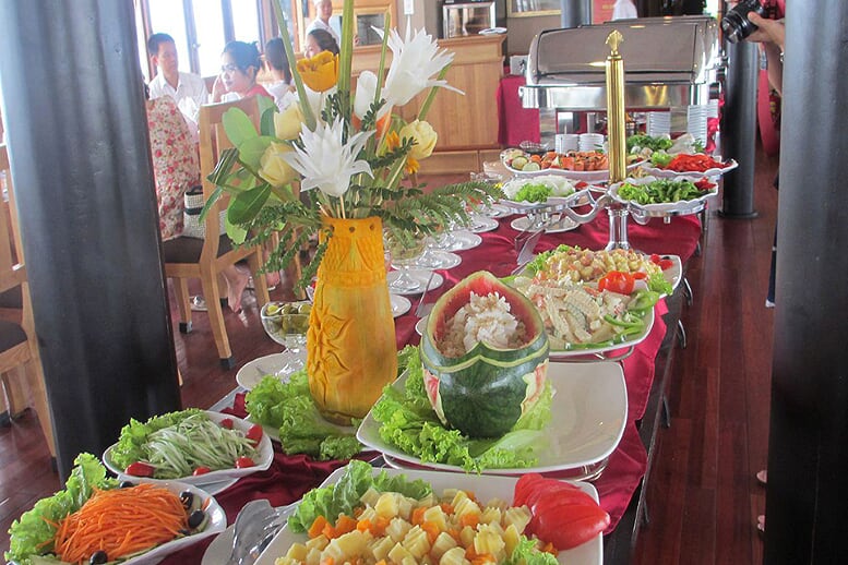 food-restaurant-pelican-cruise-3days-2nights