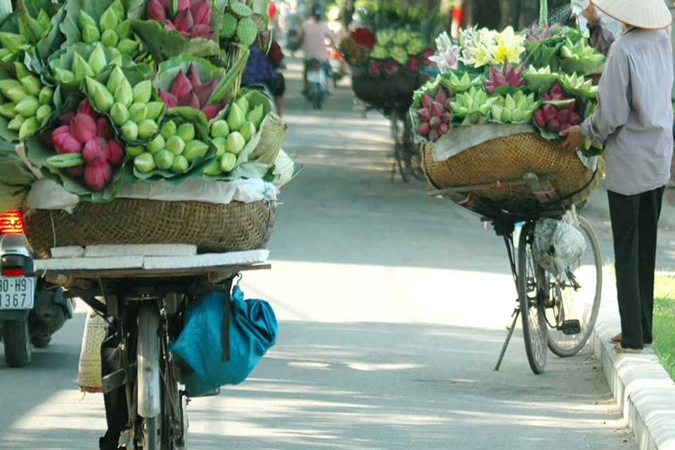 960-hanoi-streets