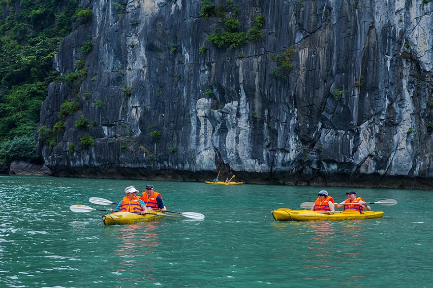 kayaking-activities-syrena-cruise-3-days-2-night