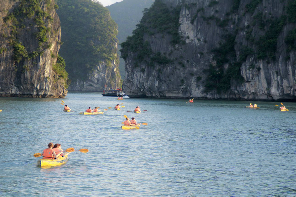 kayaking-la-paci-cruise