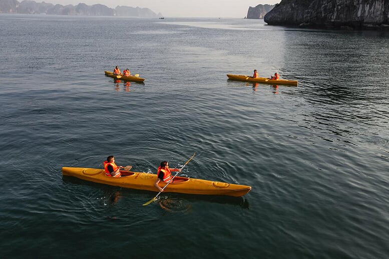 kayaking-era-cruise-2-days-1-night-1