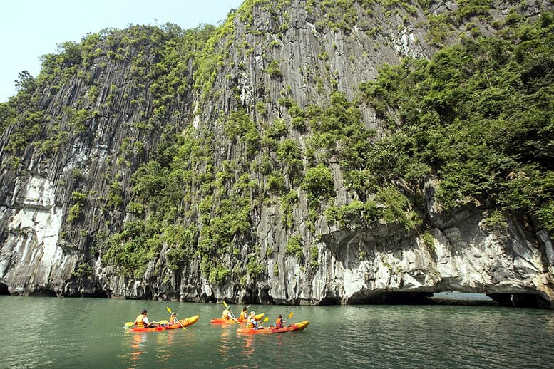 kayaking-aphrodite-cruise-2-days-1-night
