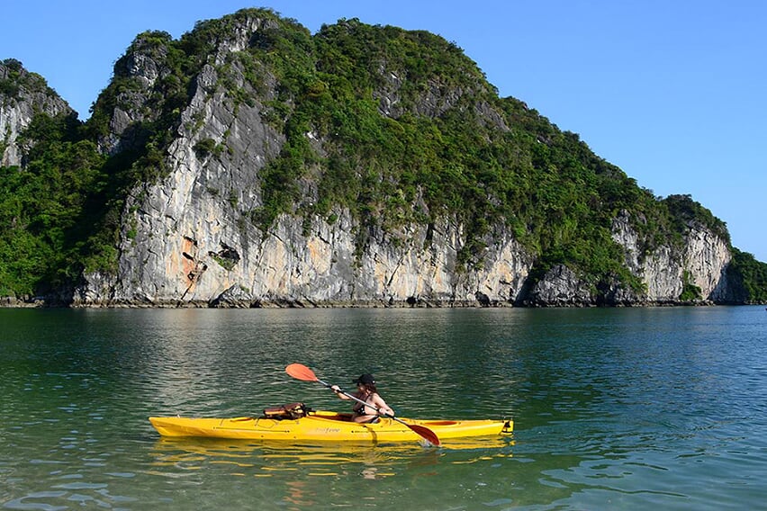 kayaking-red-dragon-cruise