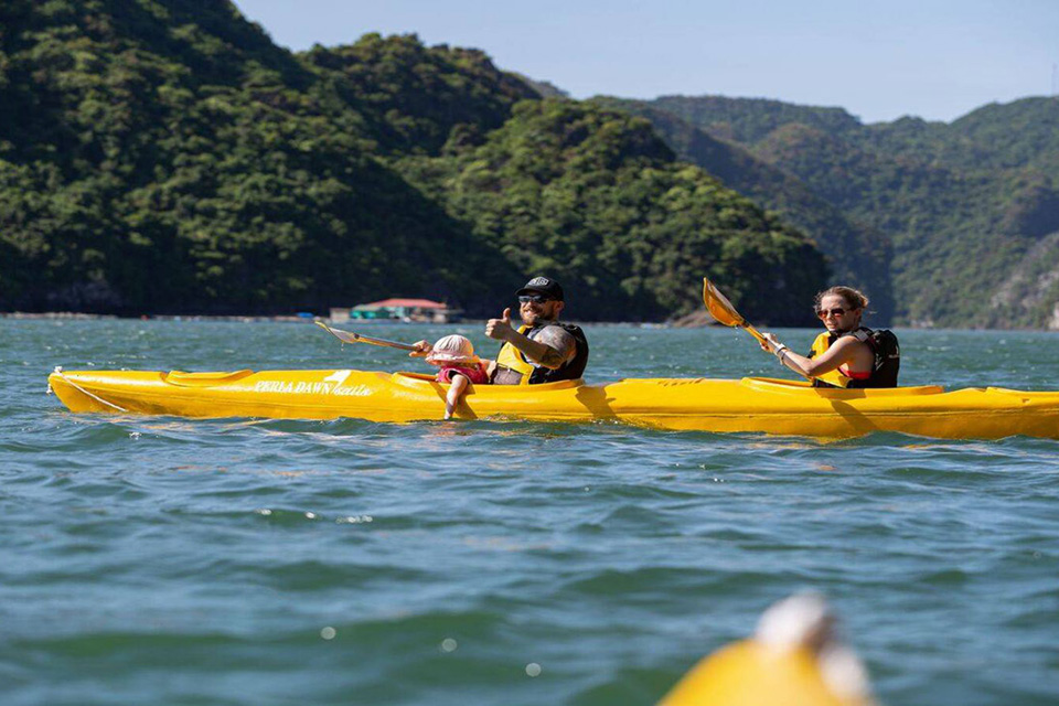 960-kayaking
