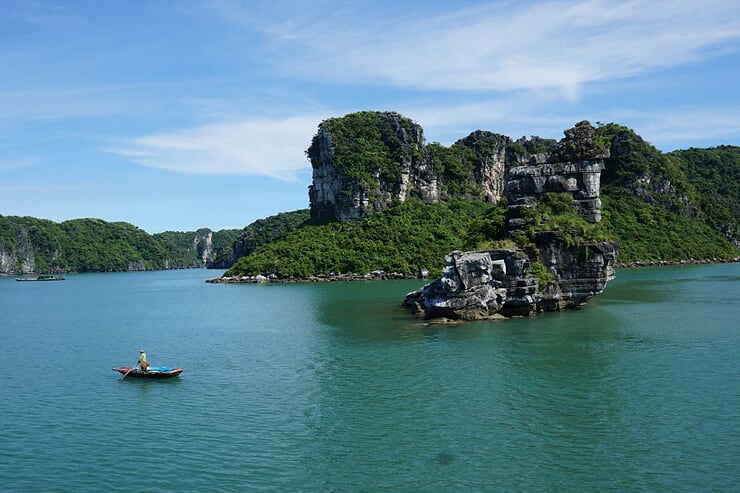 lan-ha-bay