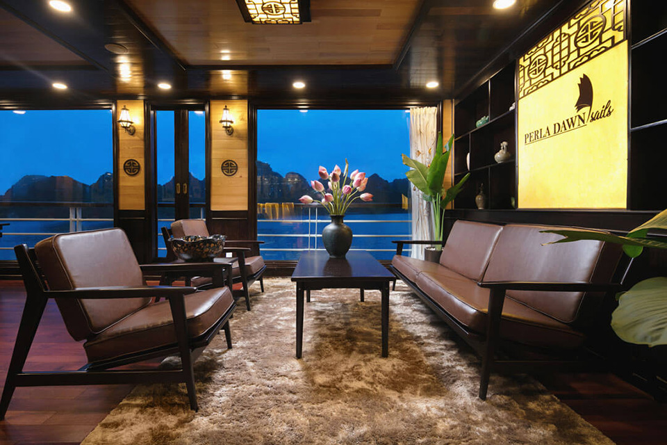 960-perla-dawn-sails-lounge