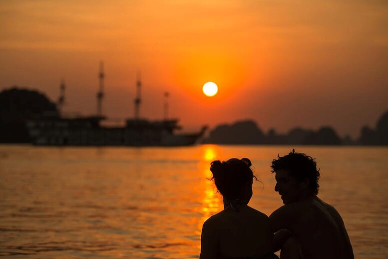 relax-dragon-legend-cruise-3-days-2-nights