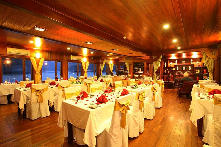 resataurant-indochina-sails-3-days-2-nights-4