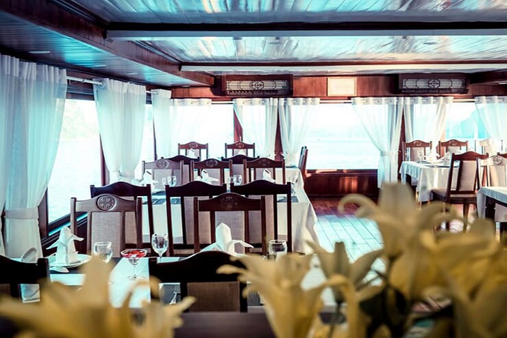 restaurant