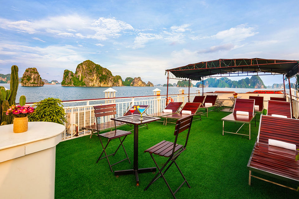 sundeck-charm-boutique-cruise-2-days-1-night