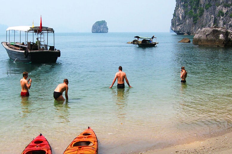 swimming-prince-junk-3-days-2-nights