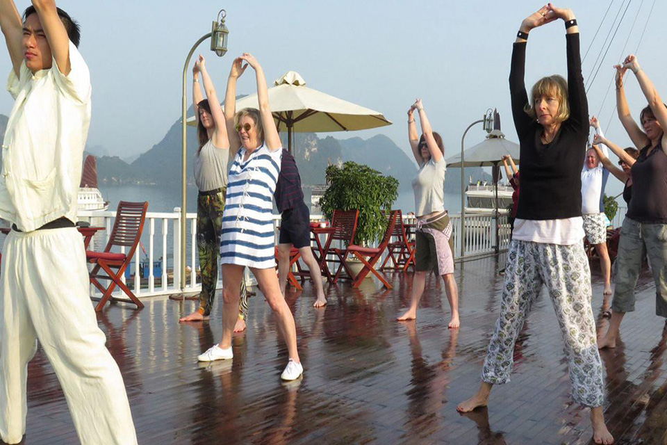 tachi-halong-silversea-palace-cruise-2-days-1-night-5