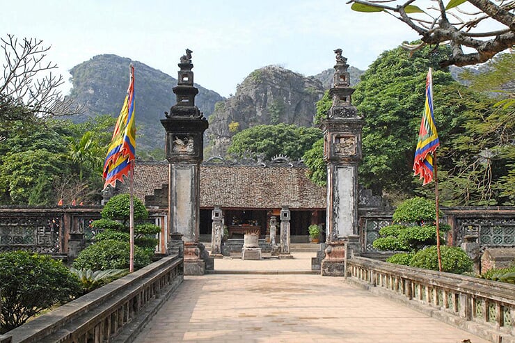temple-of-dinh-and-le-dynasty