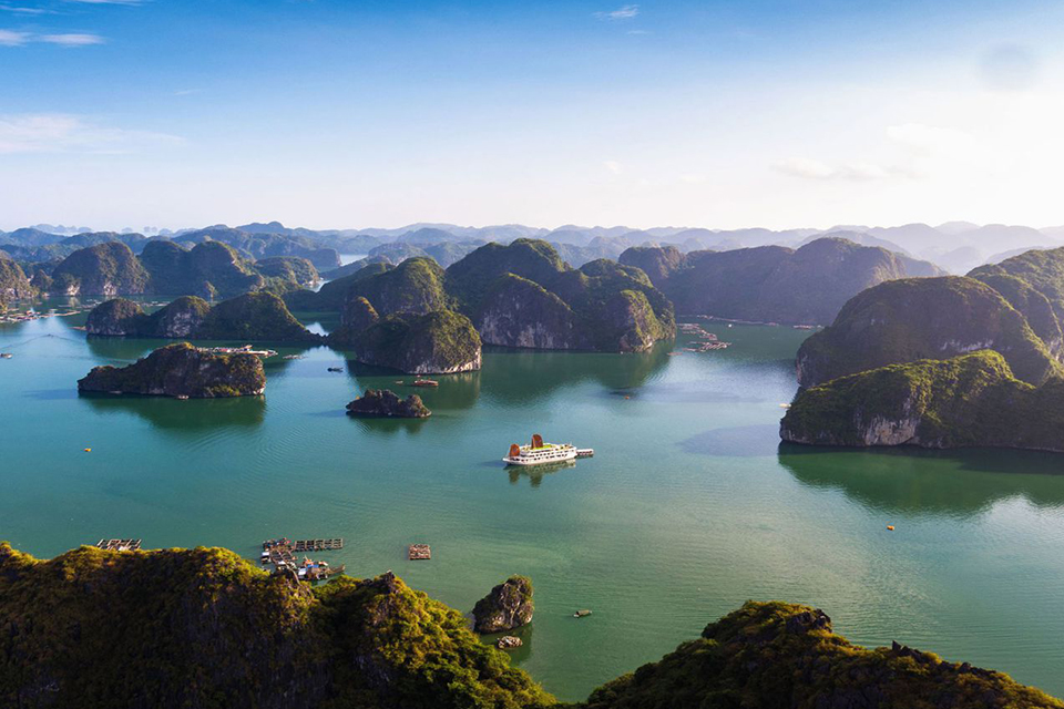 960-uin-charm-on-lan-ha-bay