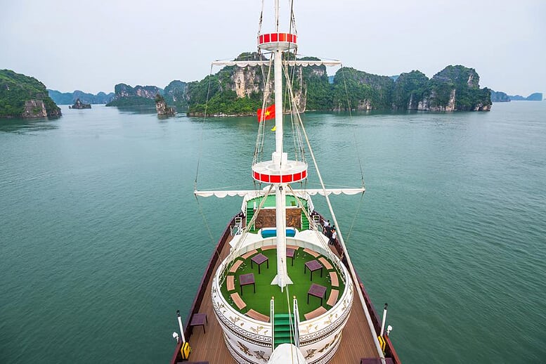 view-dragon-legend-cruise-2-days-1-night