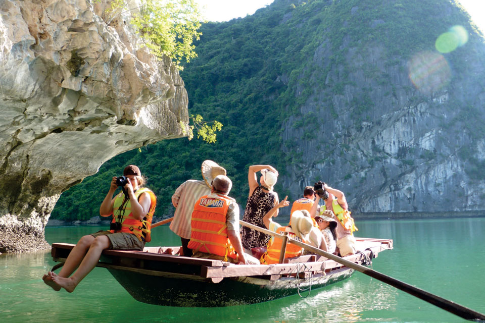 bamboo-boat-trip