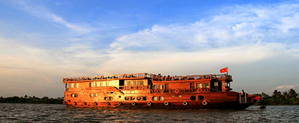 3-day Mekong Eyes Cruise between Cai Be and Can Tho