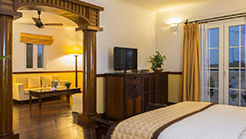 Luxury (4*++ hotel)