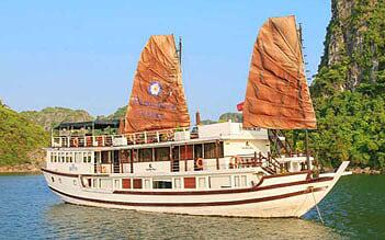 Garden Bay Legend Cruise 2 days/ 1 night
