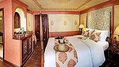 Deluxe cabin