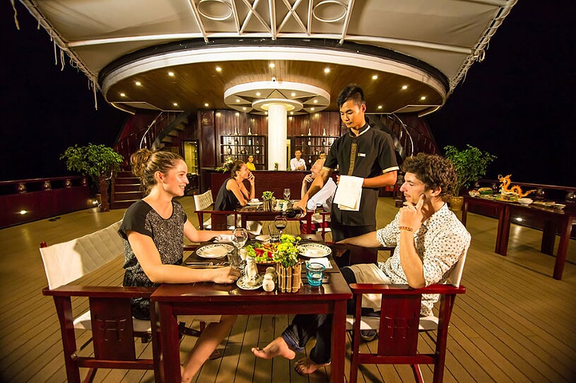 dinner-on-sundeck