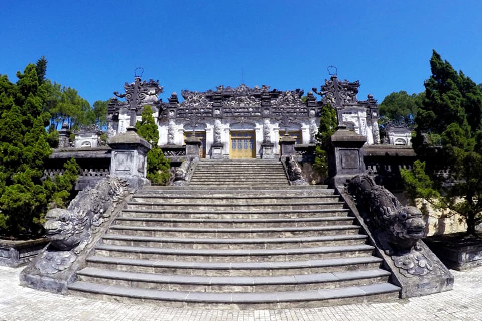 da-nang-hoi-an-ba-na-hills-hue-group-tour-4-days-6