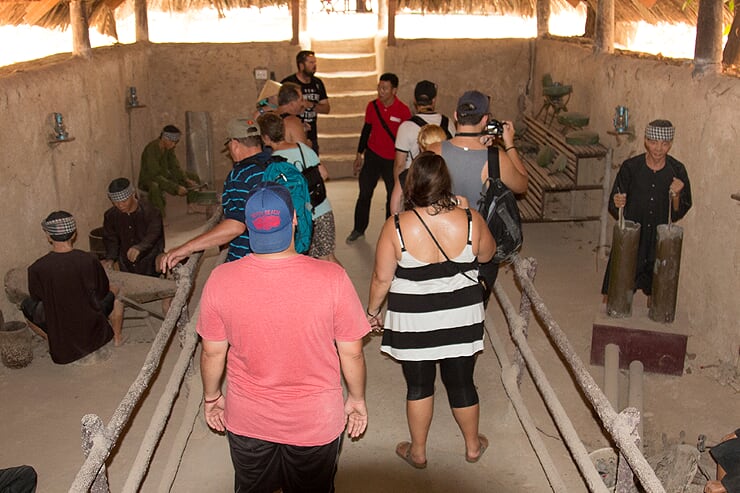 cu-chi-tunnels-1