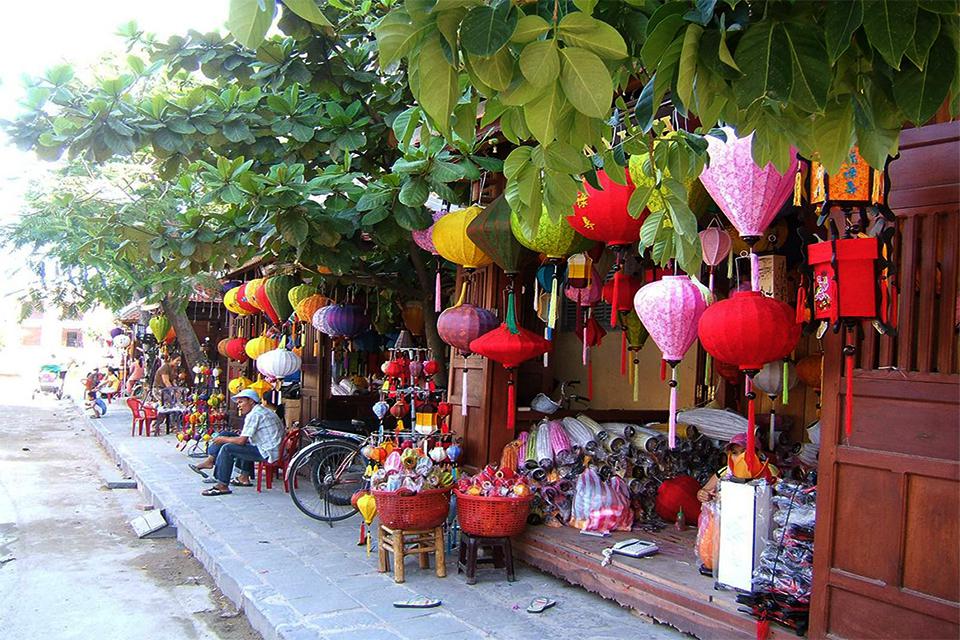 da-nang-hoi-an-hue-4-days-group-tour-1