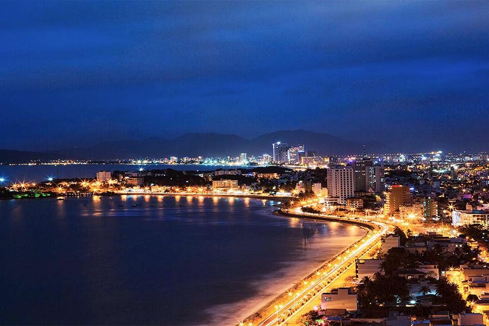 night-cruise-on-nha-trang-bay-5