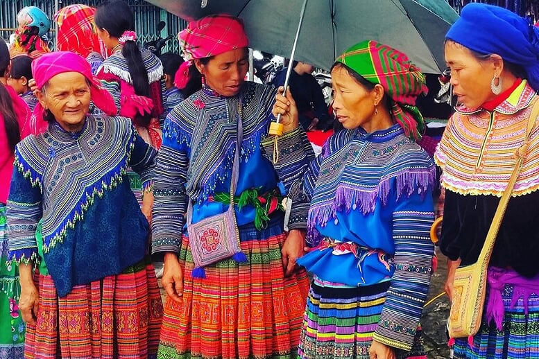 sapa-easy-trek-bac-ha-market-2d3n-7