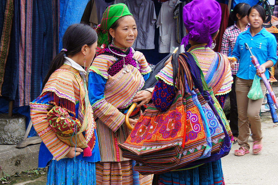 960-bac-ha-market
