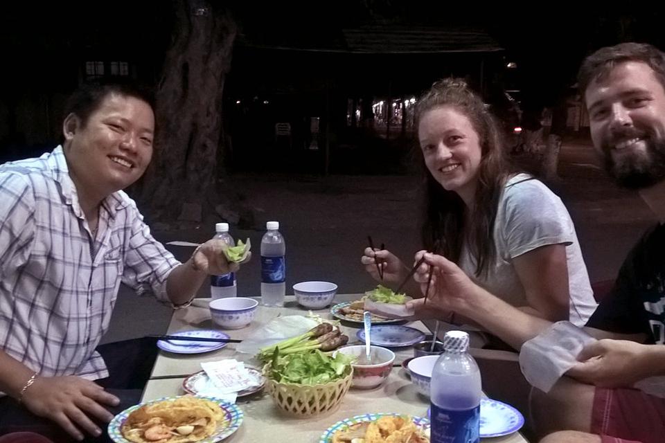 banh-xeo-hue-culinary-tour-4