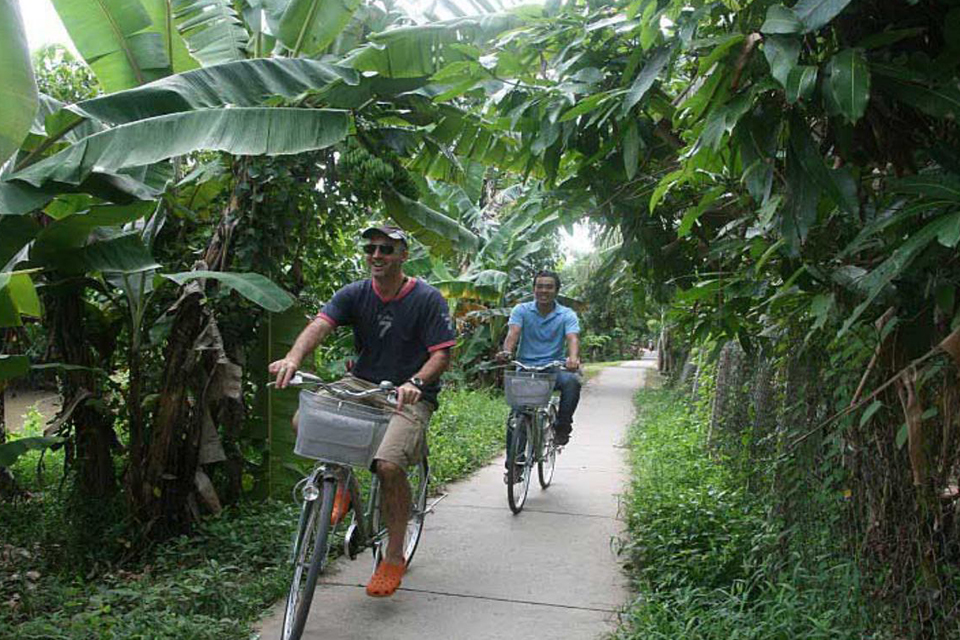 biking-mekong-escape-with-cai-be-princess-3