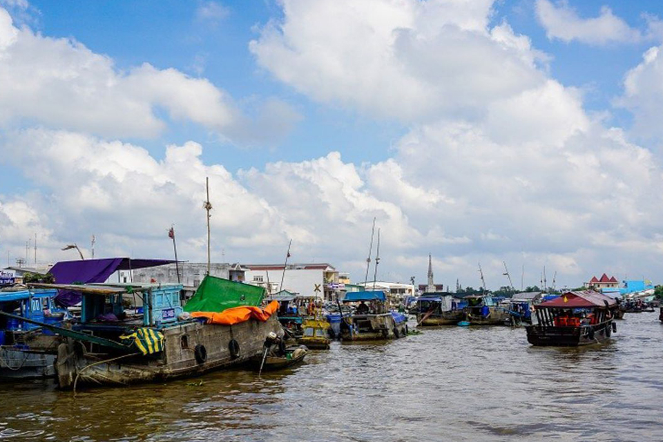 cai-be-floating-market-tan-phong-island-full-day-group-tour-2