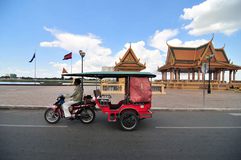 combodia-by-tuk-tuk