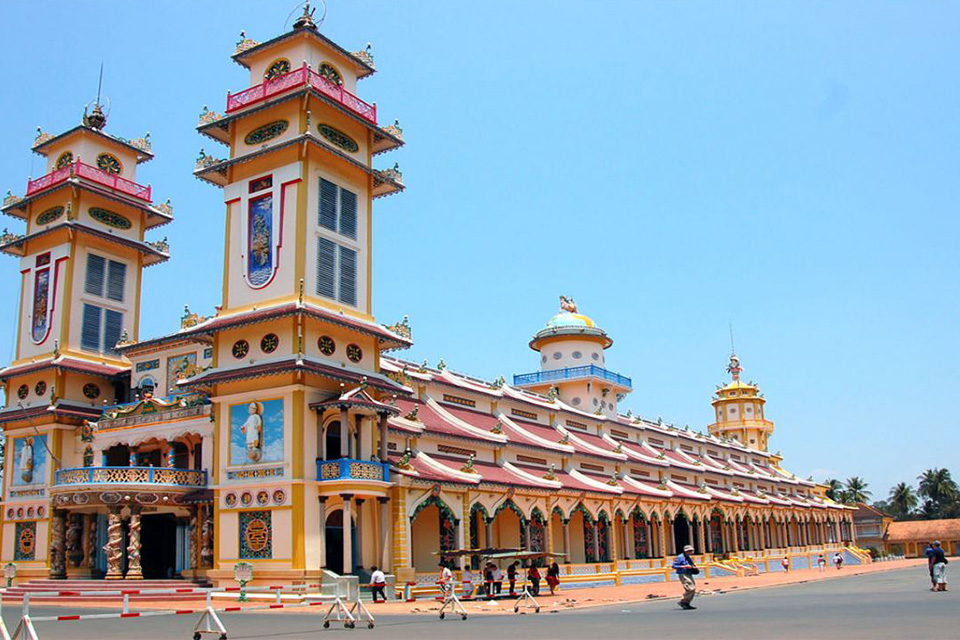cao-dai-temple
